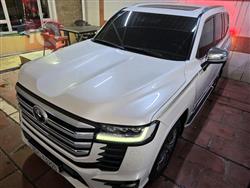 تۆیۆتا لاند کروزەر